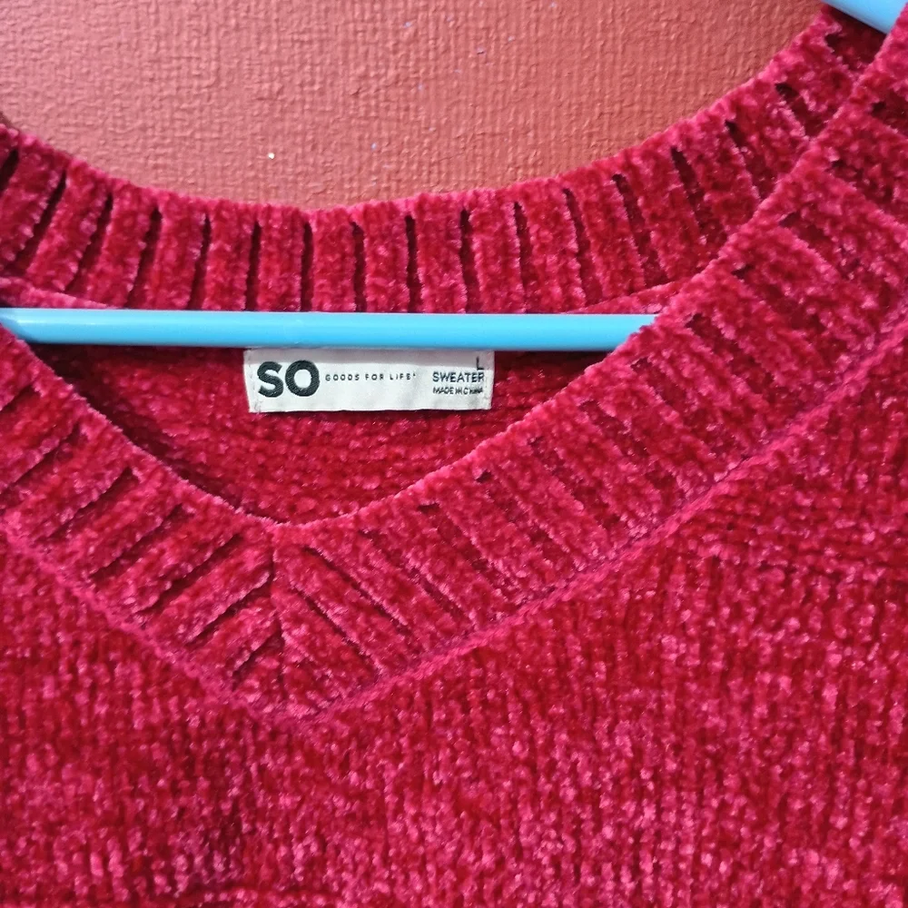 SO Women's V-Neck Sweater in Rich Red